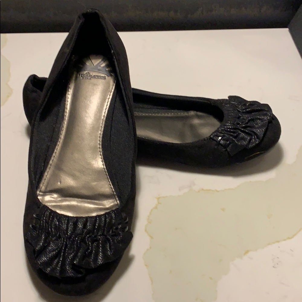 Fergalicious black flats